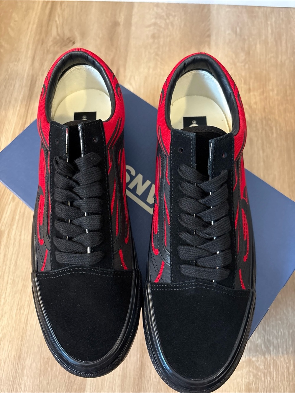 Vans premium Old Skool Red & Black Flame Low-Top Sneakers Y2K - Picture 2 of 6